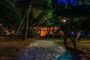 Enceinte de lâhĂ©bergement