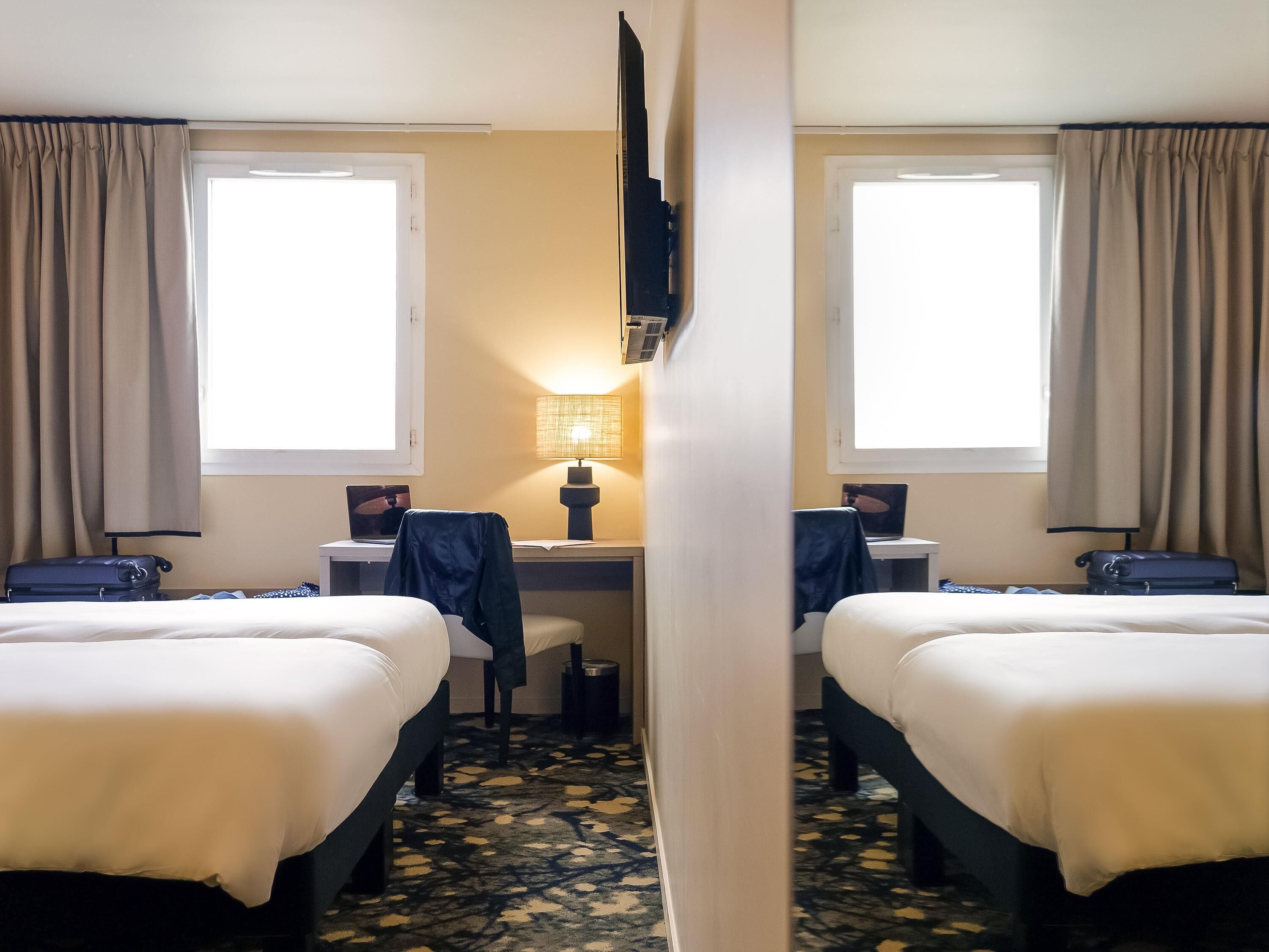 Standard Room, 2 Single Beds | Desk, soundproofing, free cots/infant beds, free WiFi