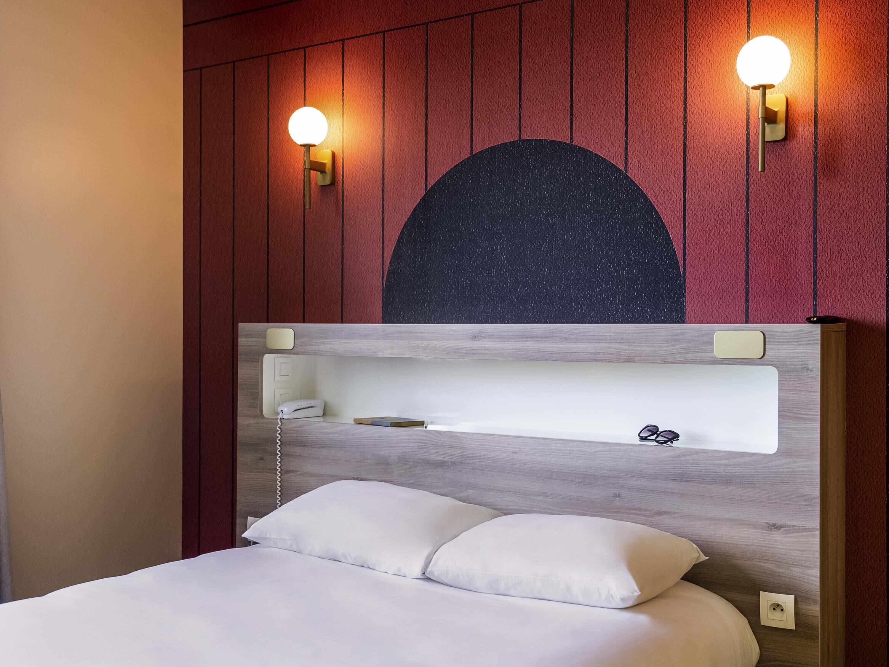 Bureau, chambres insonorisées, lits bébé (gratuits), Wi-Fi gratuit