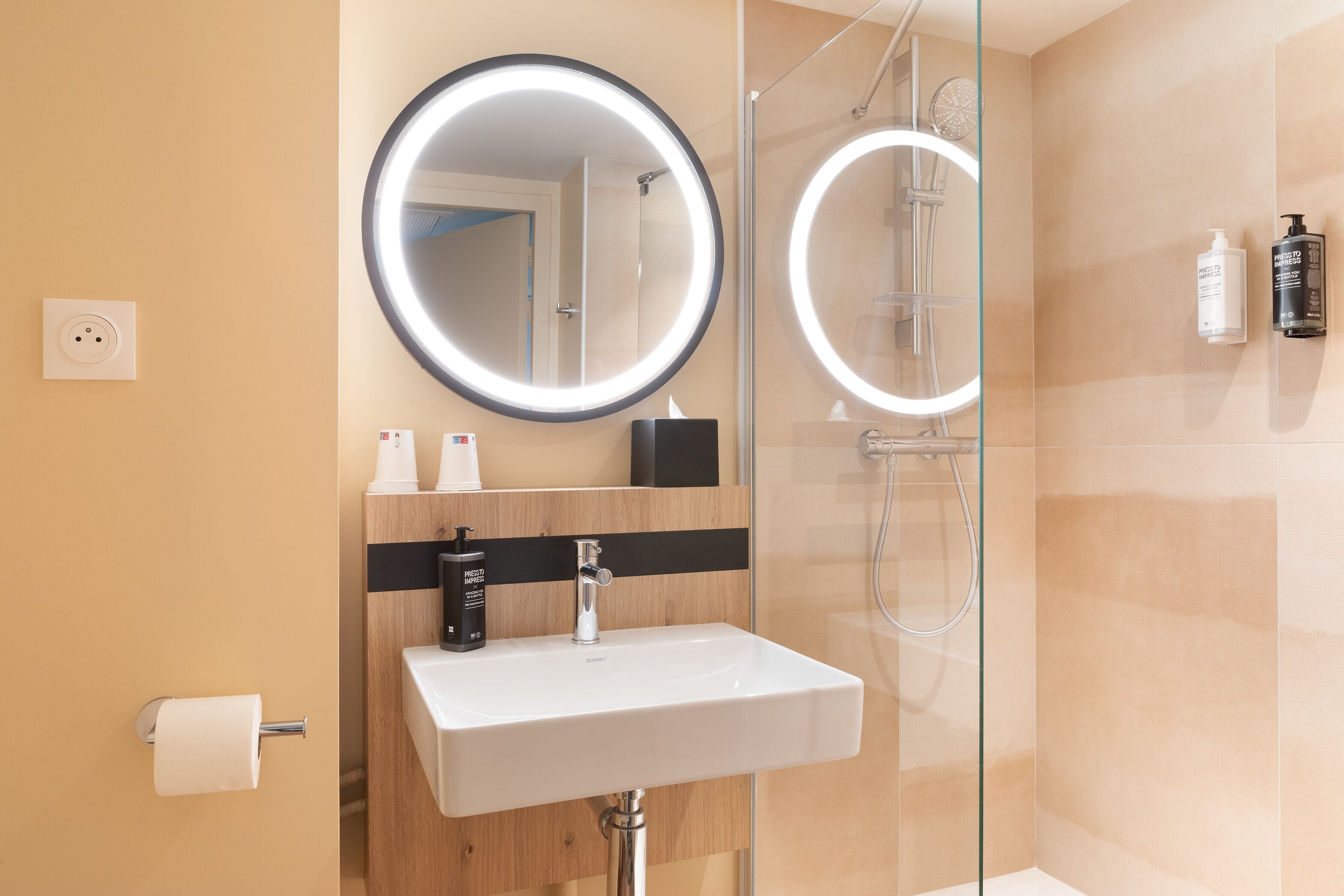 eco-friendly toiletries, towels