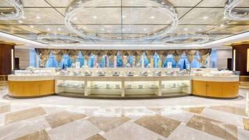 2 ู
ู ุงูู
ุทุงุนู
ุ ุญูุซ ุชููุฏู
ูุฌุจุงุช ุงูุฅูุทุงุฑุ ุงูุบุฏุงุกุ ุงูุนุดุงุกุ ุงูุฃุทุจุงู ุงูุตูููุฉ