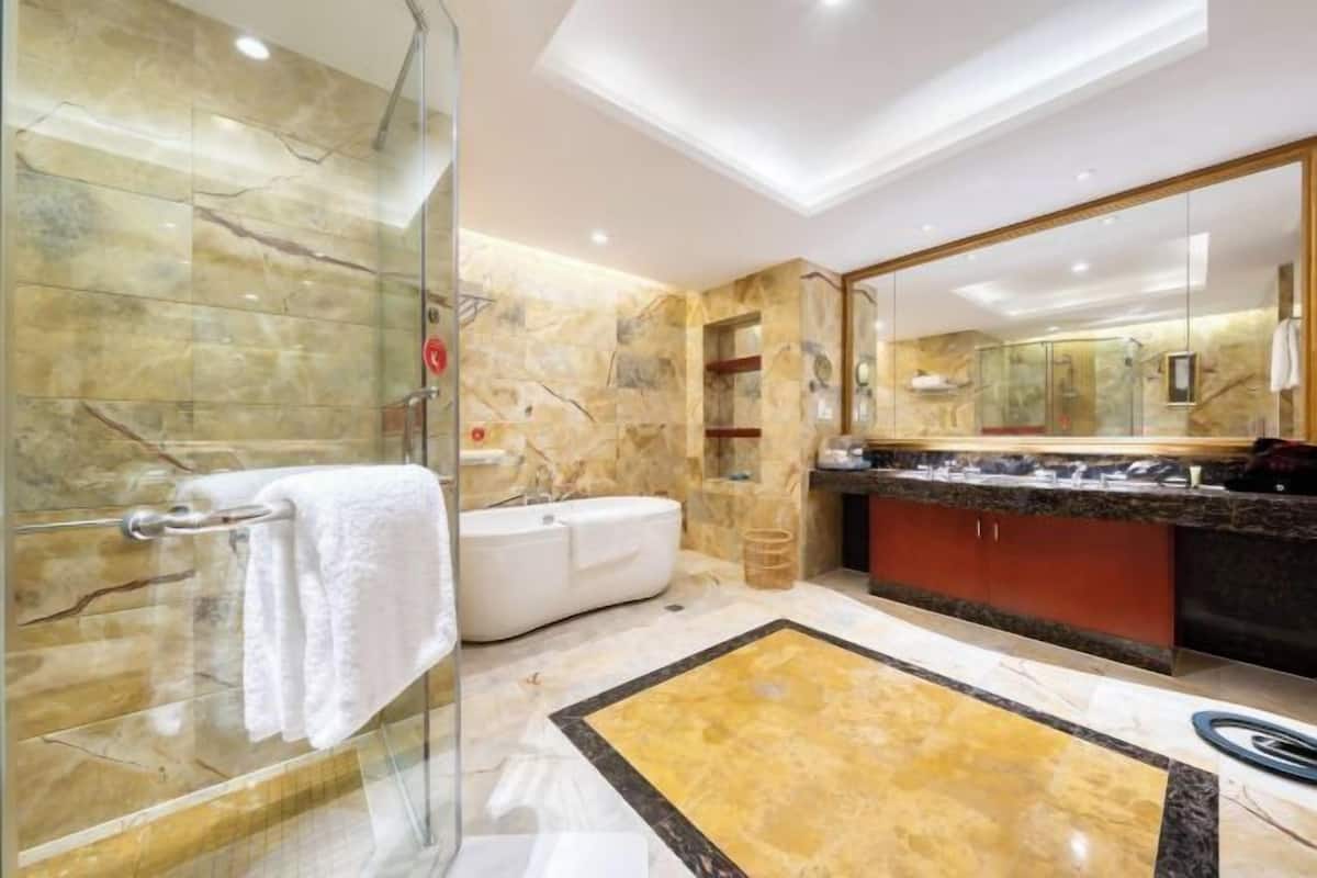 Desk, blackout drapes, iron/ironing board, free cribs/infant beds