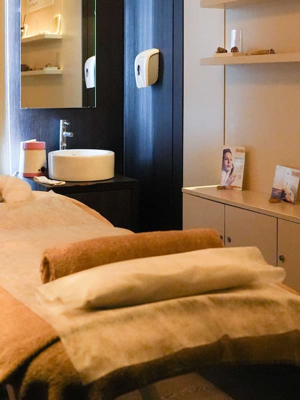 Hammam, soins corporels, soins d'aromathérapie, enveloppements corporels