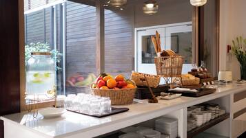 Daily buffet breakfast for a fee