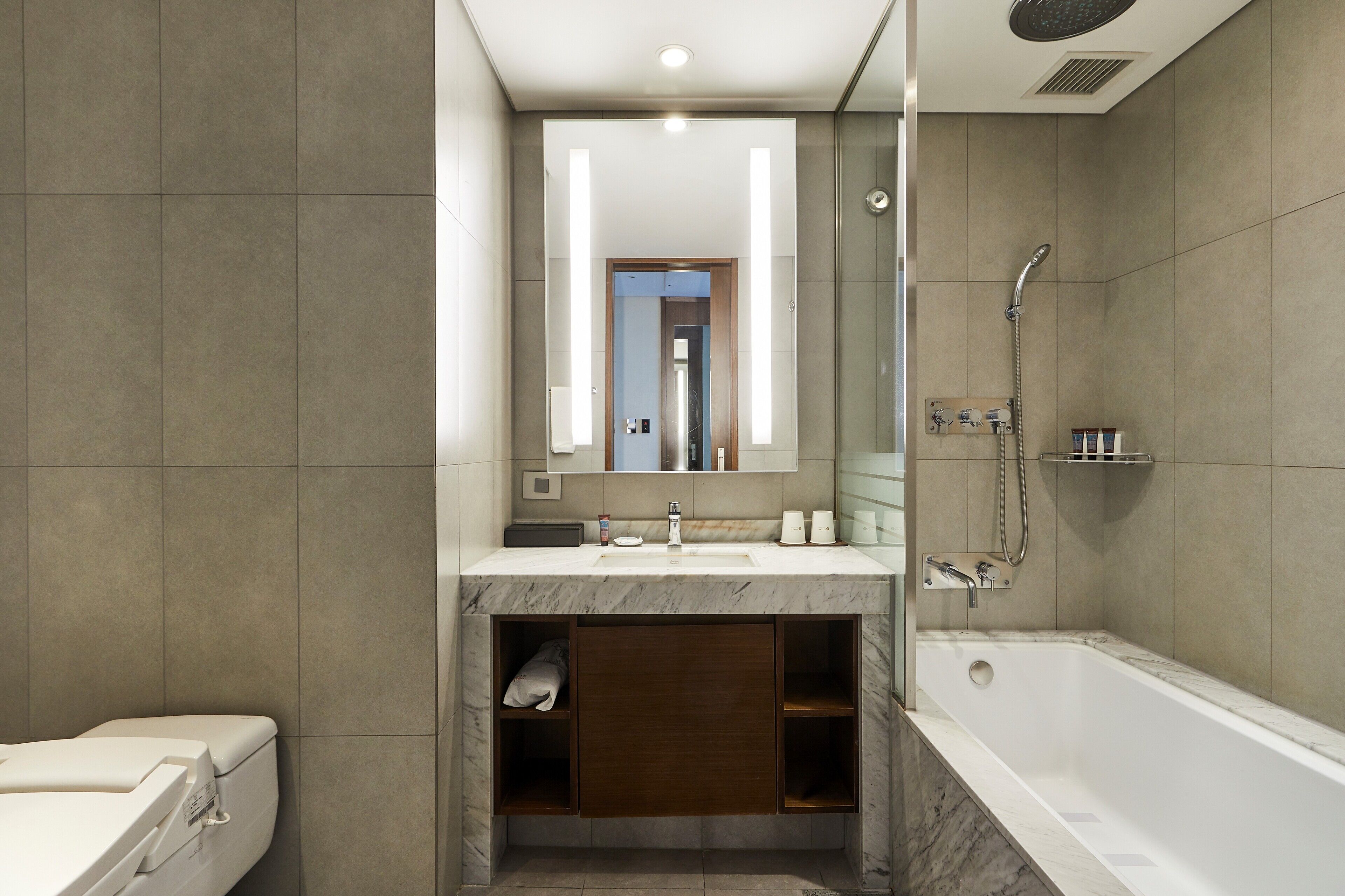 bathtub, deep-soaking bathtub, hair dryer, bathrobes