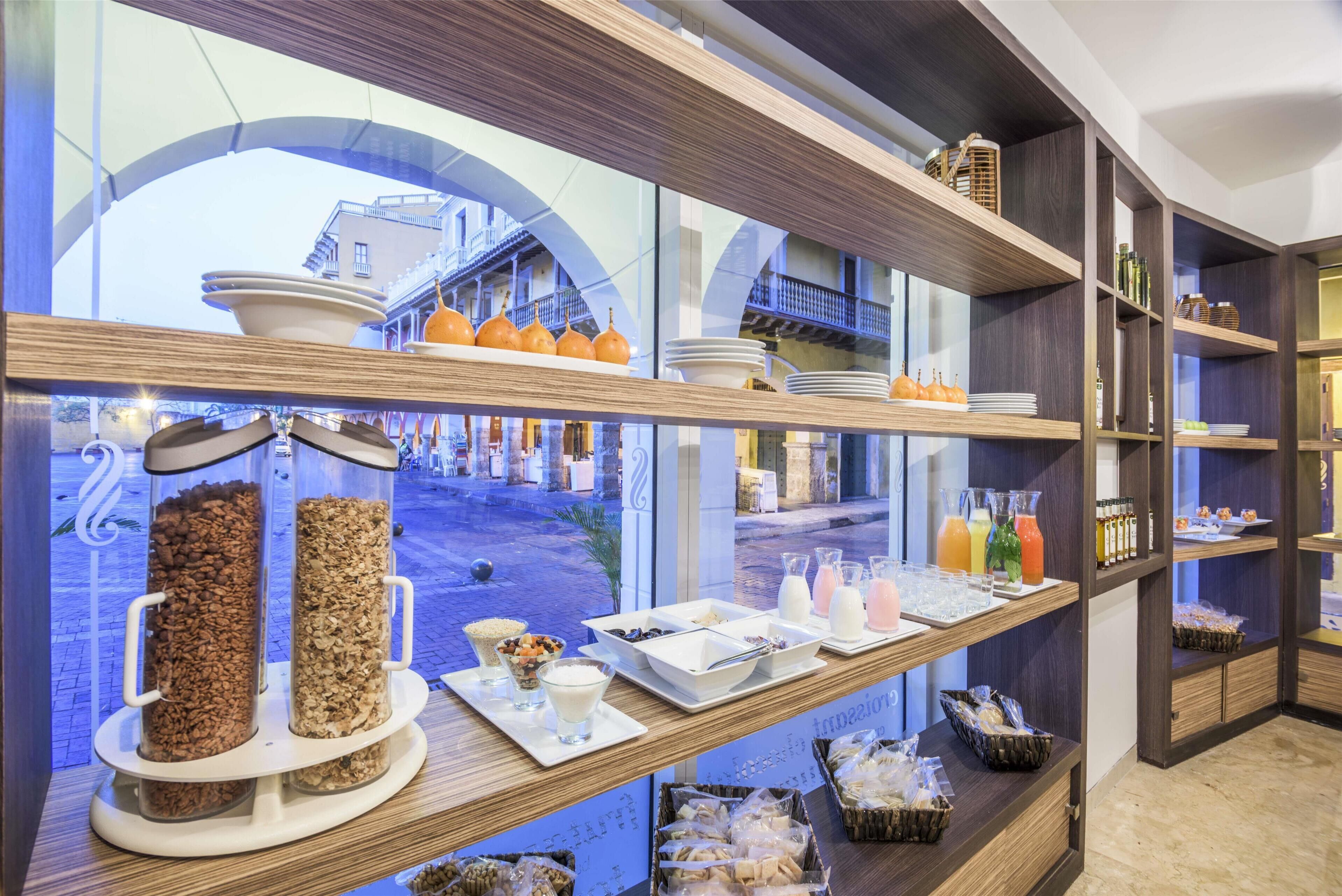 Tägliches Frühstücksbuffet gegen Gebühr