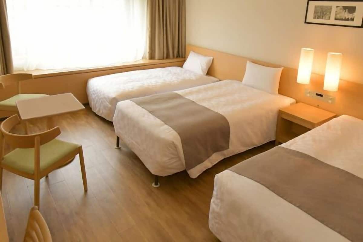1 bedroom, down duvets, in-room safe, blackout curtains