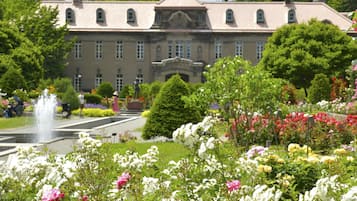 Children’s play area – outdoor