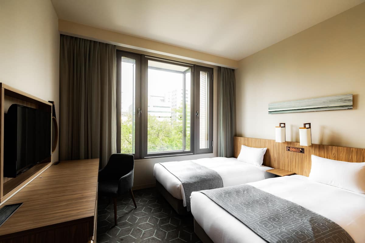Renovated Economy Twin Room with Park View, Non Smoking