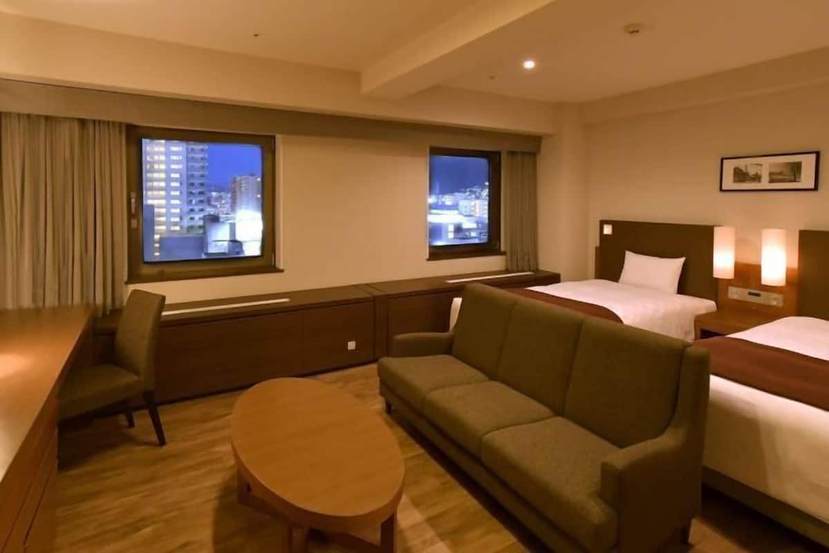 1 bedroom, down comforters, in-room safe, blackout drapes