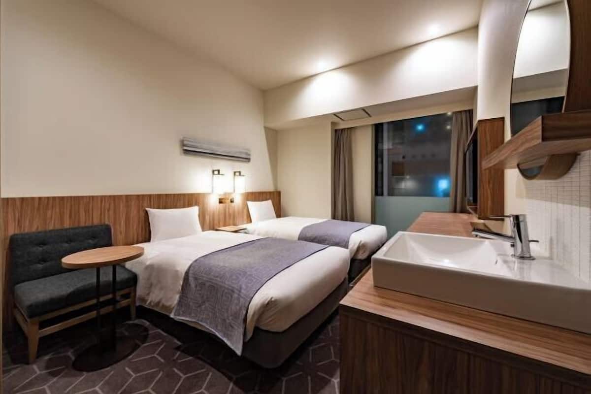 1 bedroom, down duvets, in-room safe, blackout curtains