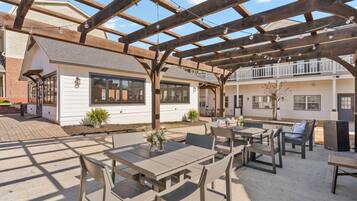 Khu tổ chức đại tiệc ngoài trời