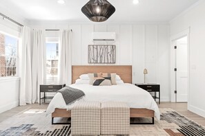 Suite estudio de lujo, 1 cama King size, chimenea | Ropa de cama de alta calidad y camas con efecto memoria