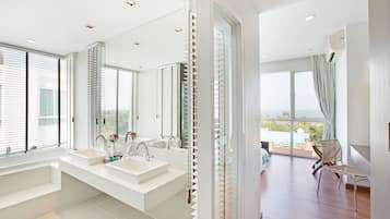 Royal Suite, 3 Bedrooms with Bathtub | Bathroom | Rainfall showerhead, free toiletries, hair dryer, bathrobes