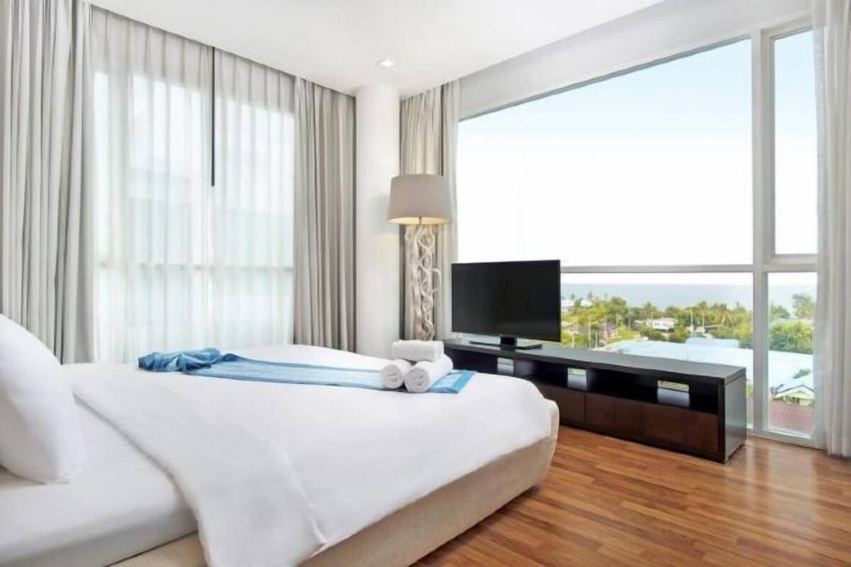 Minibar, in-room safe, desk, soundproofing