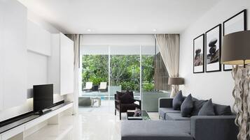 Minibar, in-room safe, desk, soundproofing