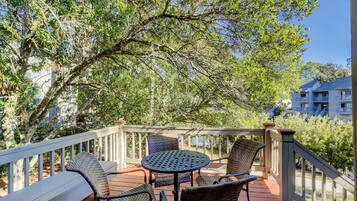 Basic Townhome | Terrace/patio