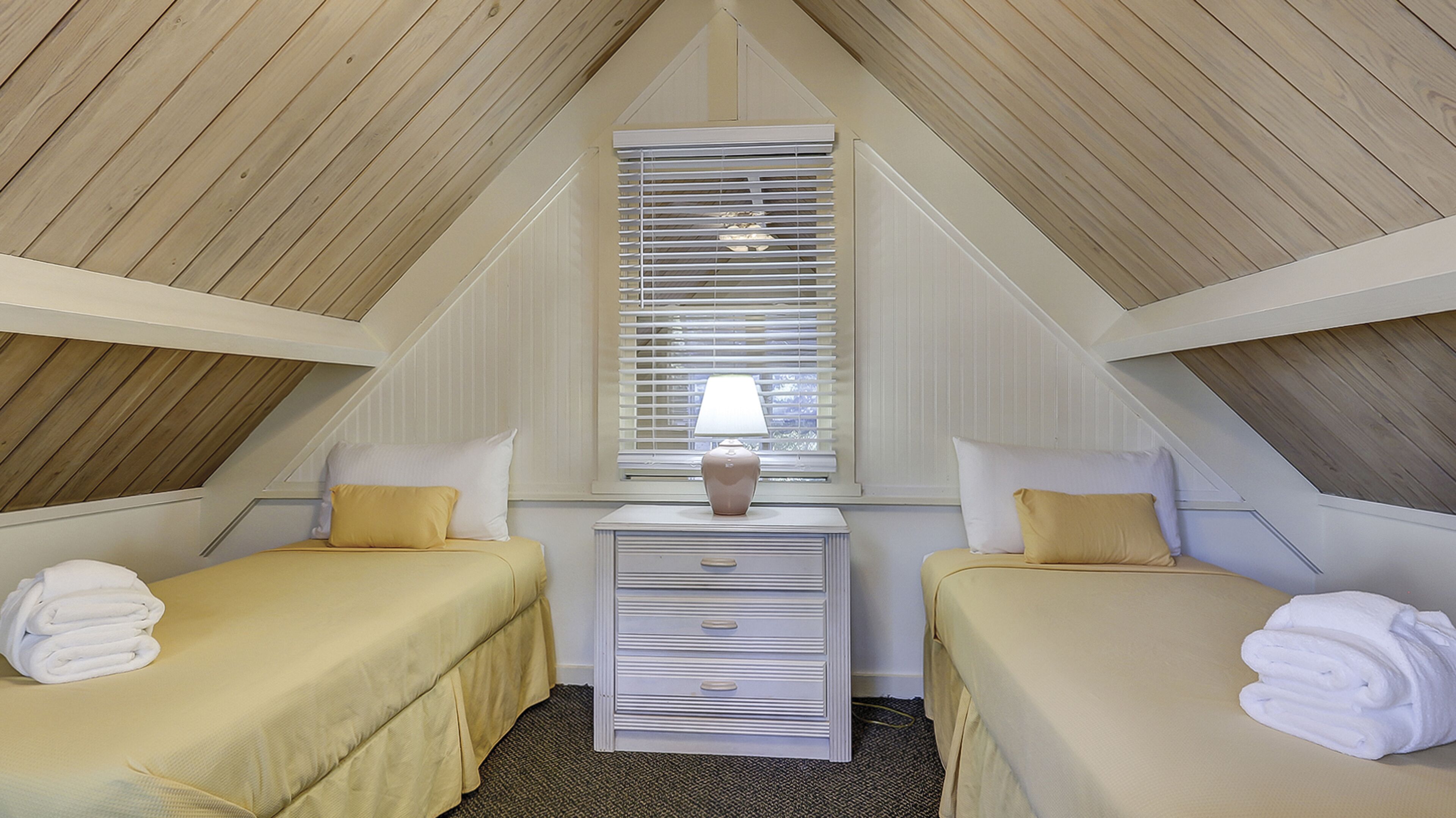 deluxe villa | 1 bedroom, iron/ironing board, free wifi, bed sheets