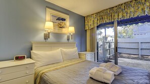 Deluxe Studio | Iron/ironing board, free WiFi, bed sheets, alarm clocks - The Village At Palmetto Dunes (Hilton Head Island)