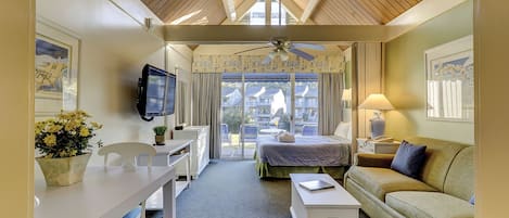 Basic Studio | Living area