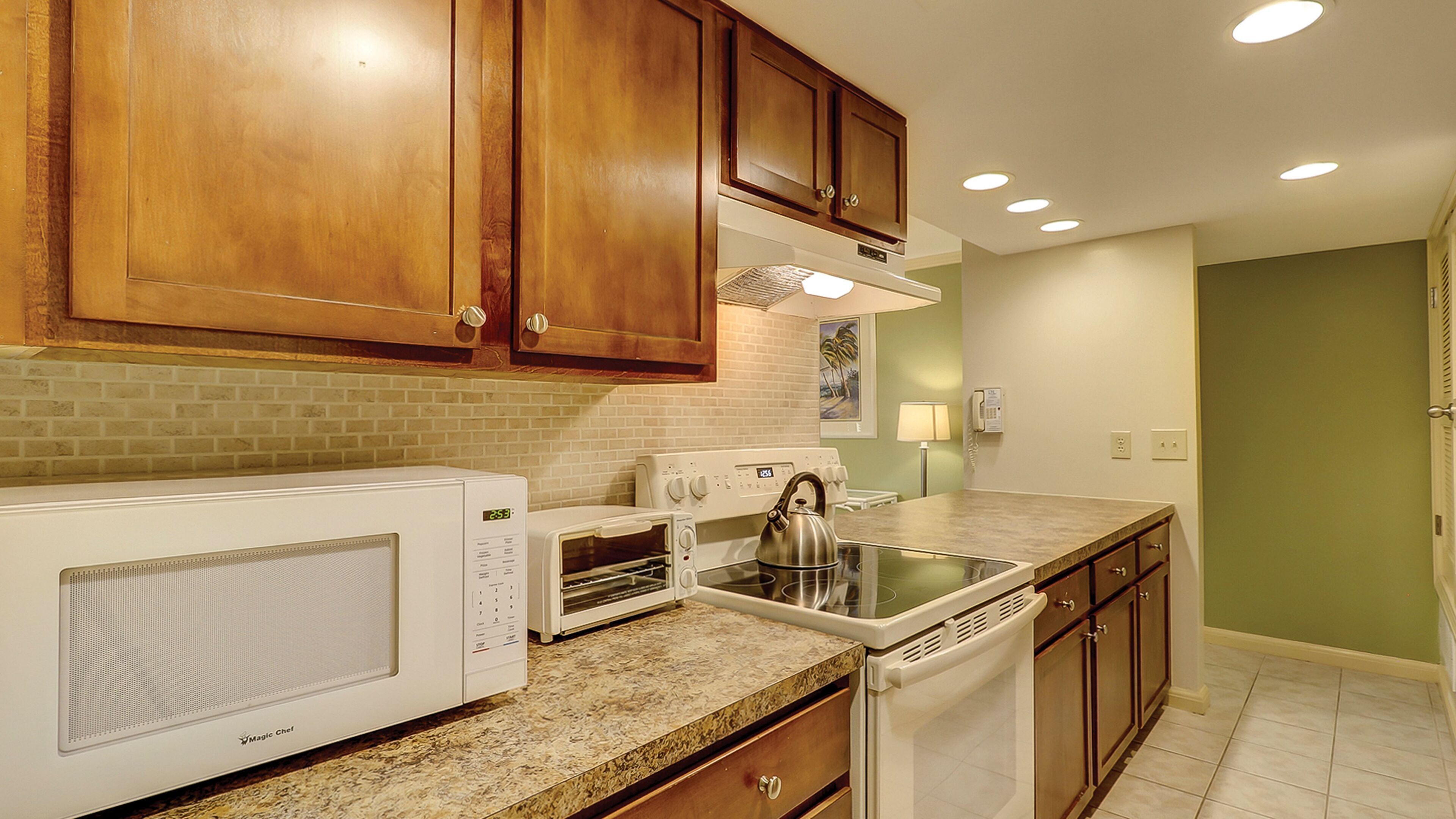 townhome, 2 bedrooms with loft | private kitchen | fridge, microwave, oven, stovetop