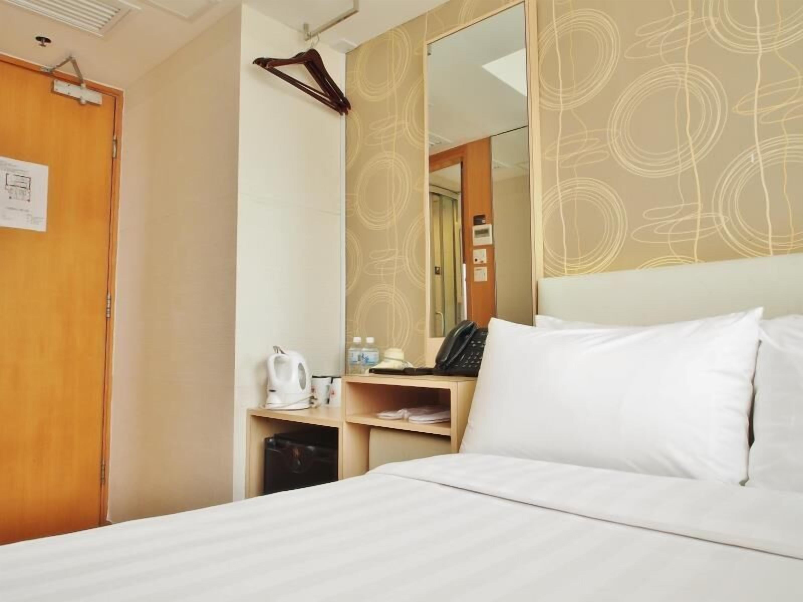 Desk, blackout curtains, free WiFi, bed sheets