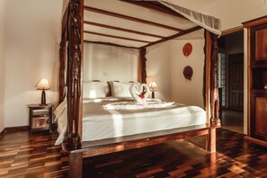 Suite | 1 soverom, minibar, safe på rommet og individuelt dekorert