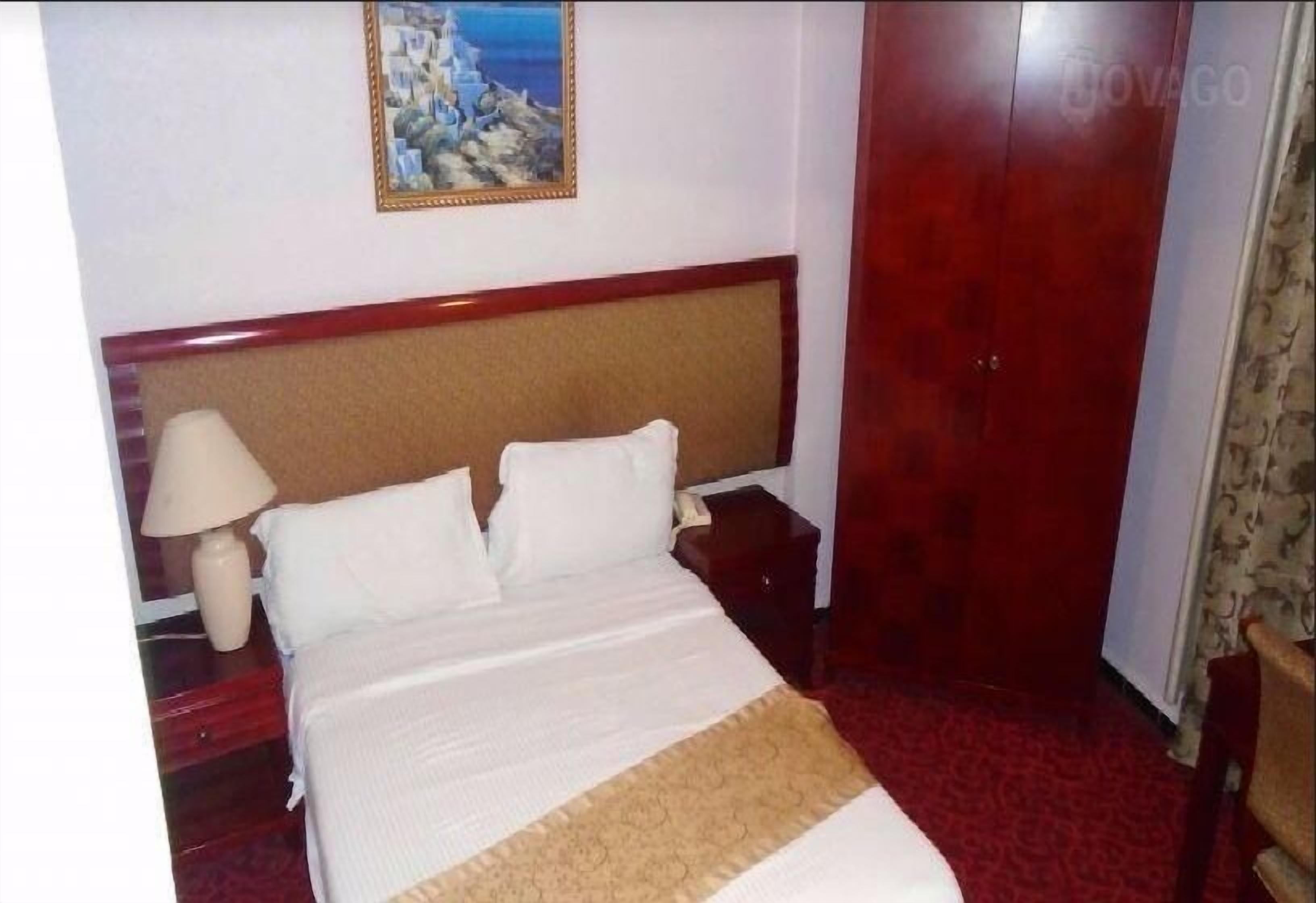 Deluxe-kamer met queensize bed | Luxe beddengoed, een minibar, een bureau, gratis wifi