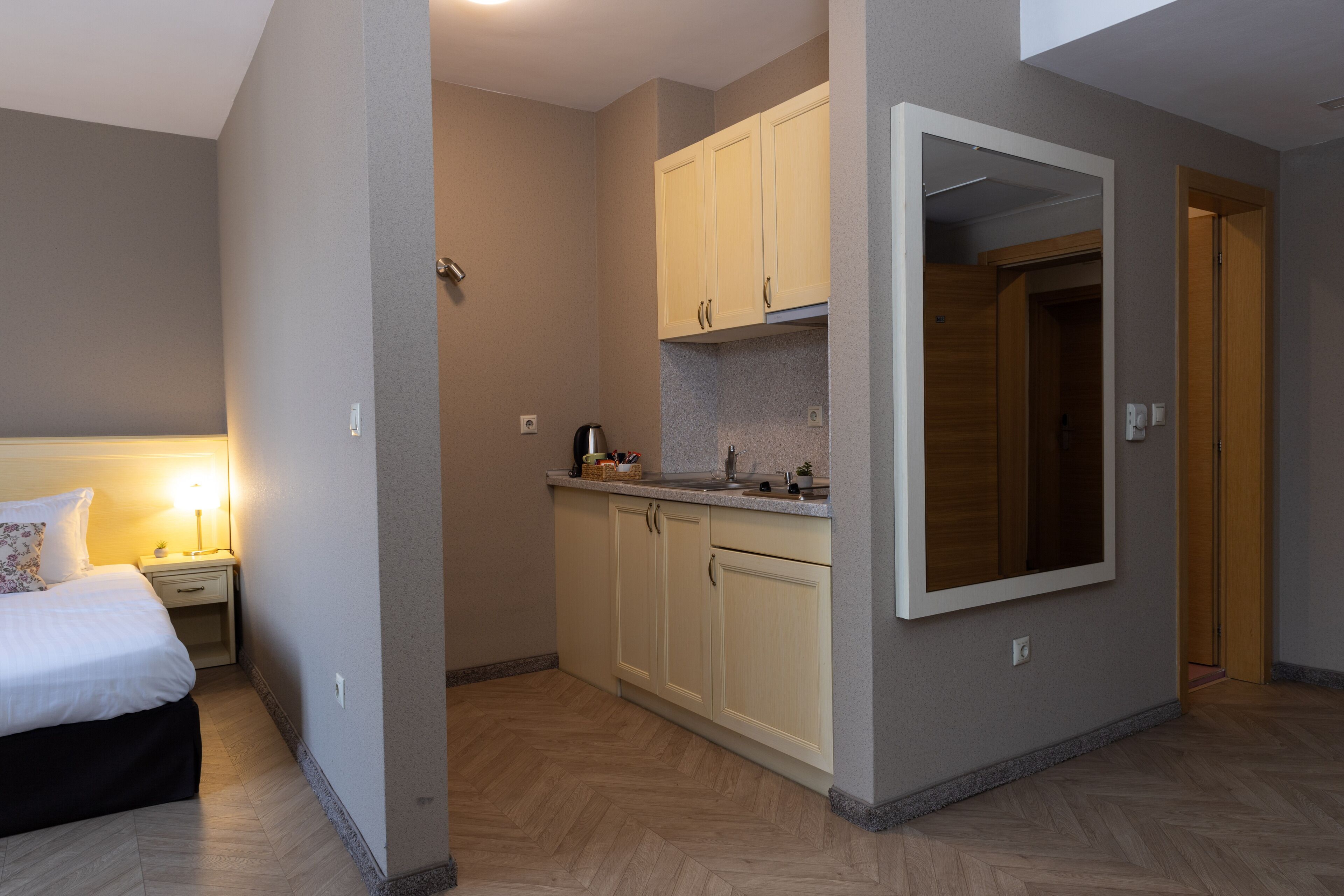 studio (twin beds) | private kitchen | mini-fridge, coffee/tea maker