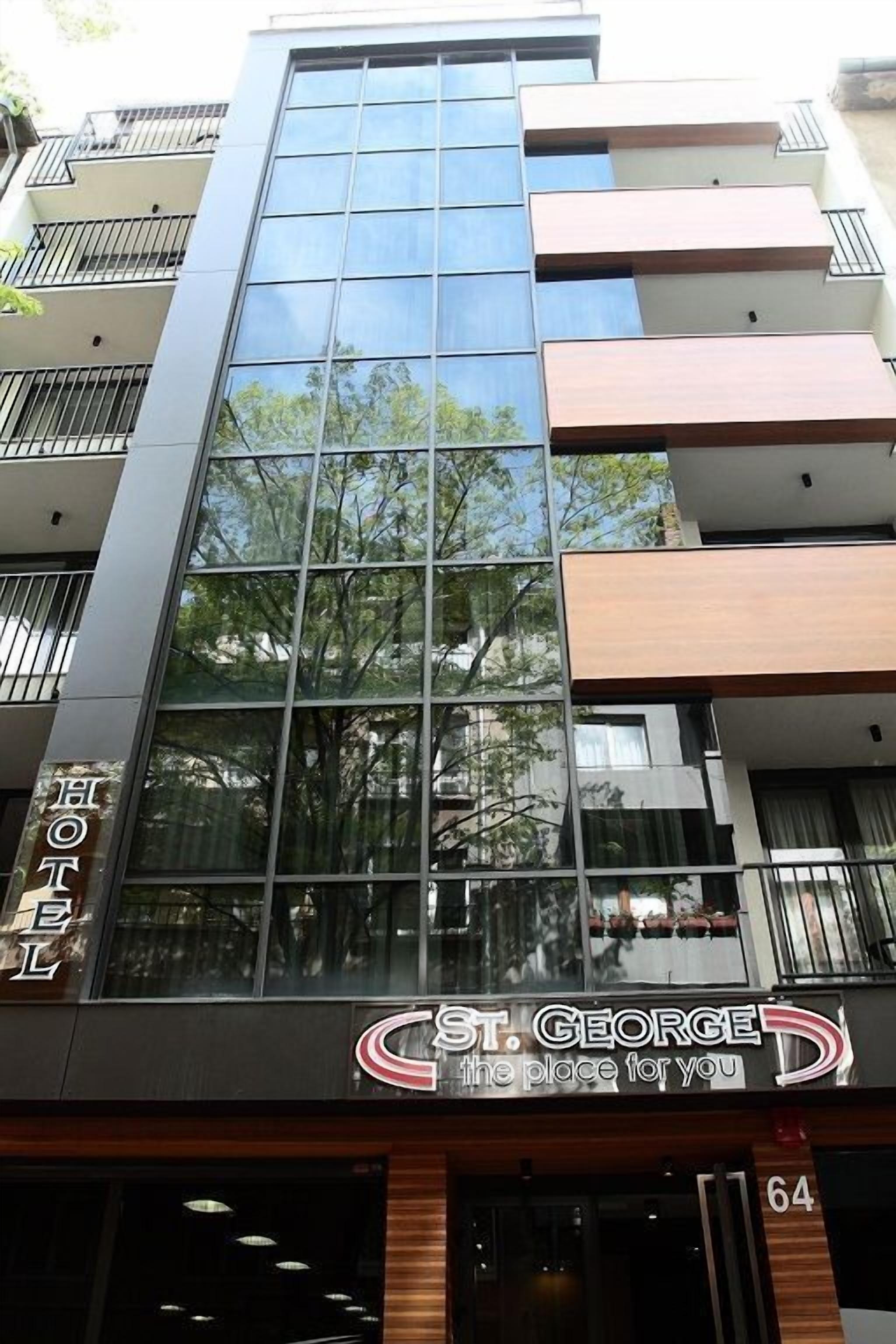 outdoor banquet area