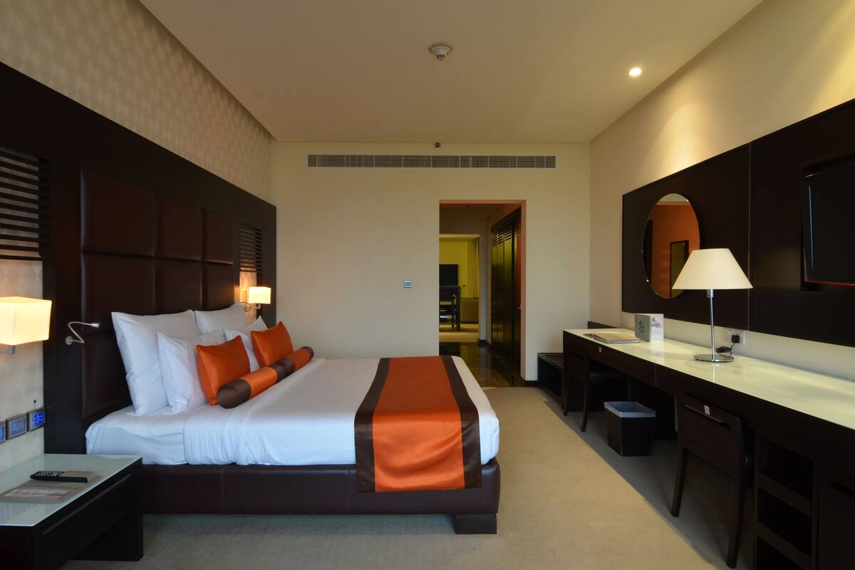 Minibar, in-room safe, desk, blackout drapes