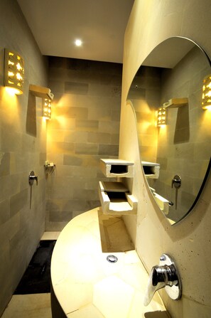 Bathroom sink - Jas Boutique Villas (Seminyak)