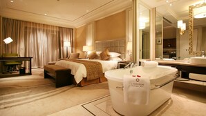 Rose Business King  - Landison Hotel Xinchang (Shaoxing)