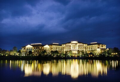 Landison Hotel Xinchang