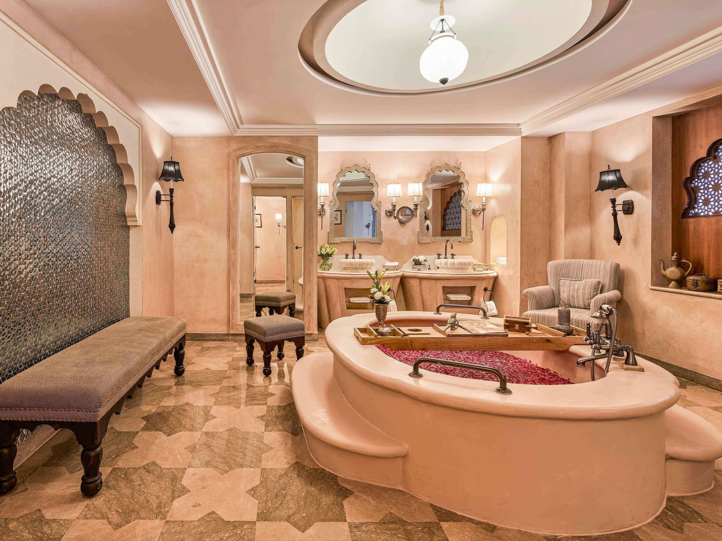 Suite, 1 King Bed with Sofa bed, Terrace