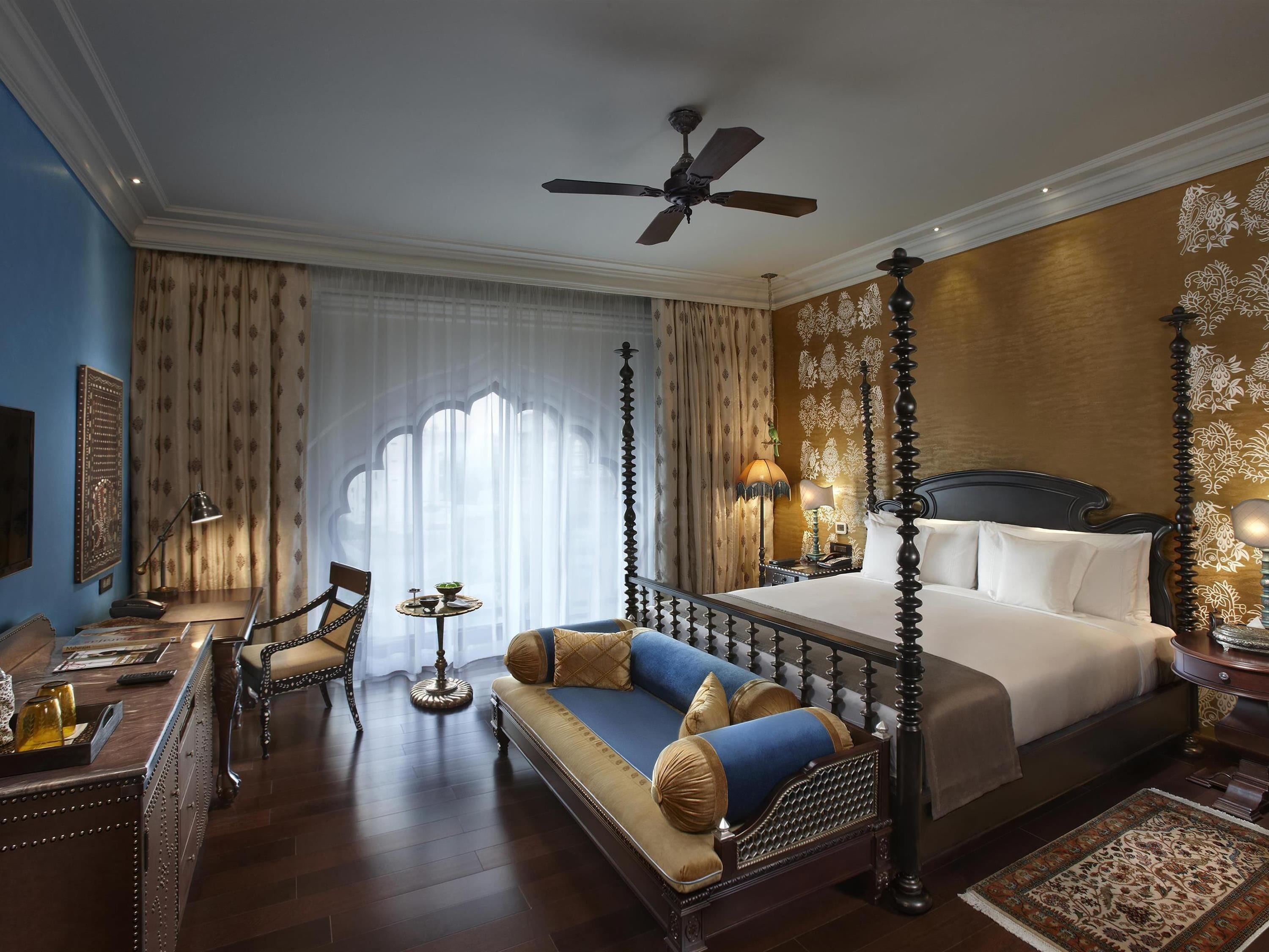 Premium bedding, pillowtop beds, minibar, in-room safe