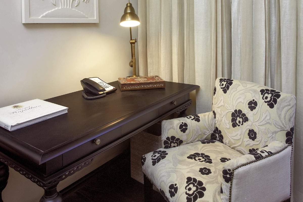 1 bedroom, premium bedding, pillowtop beds, minibar