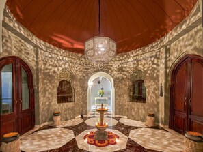 Couples treatment rooms, steam room, body treatments, aromatherapy