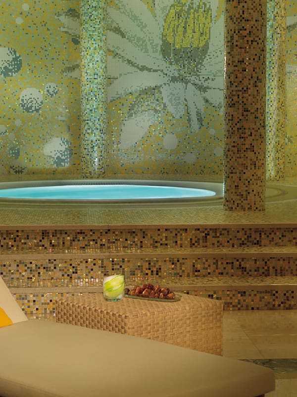 Sauna, hot tub, steam room, body treatments, hydrotherapy, aromatherapy