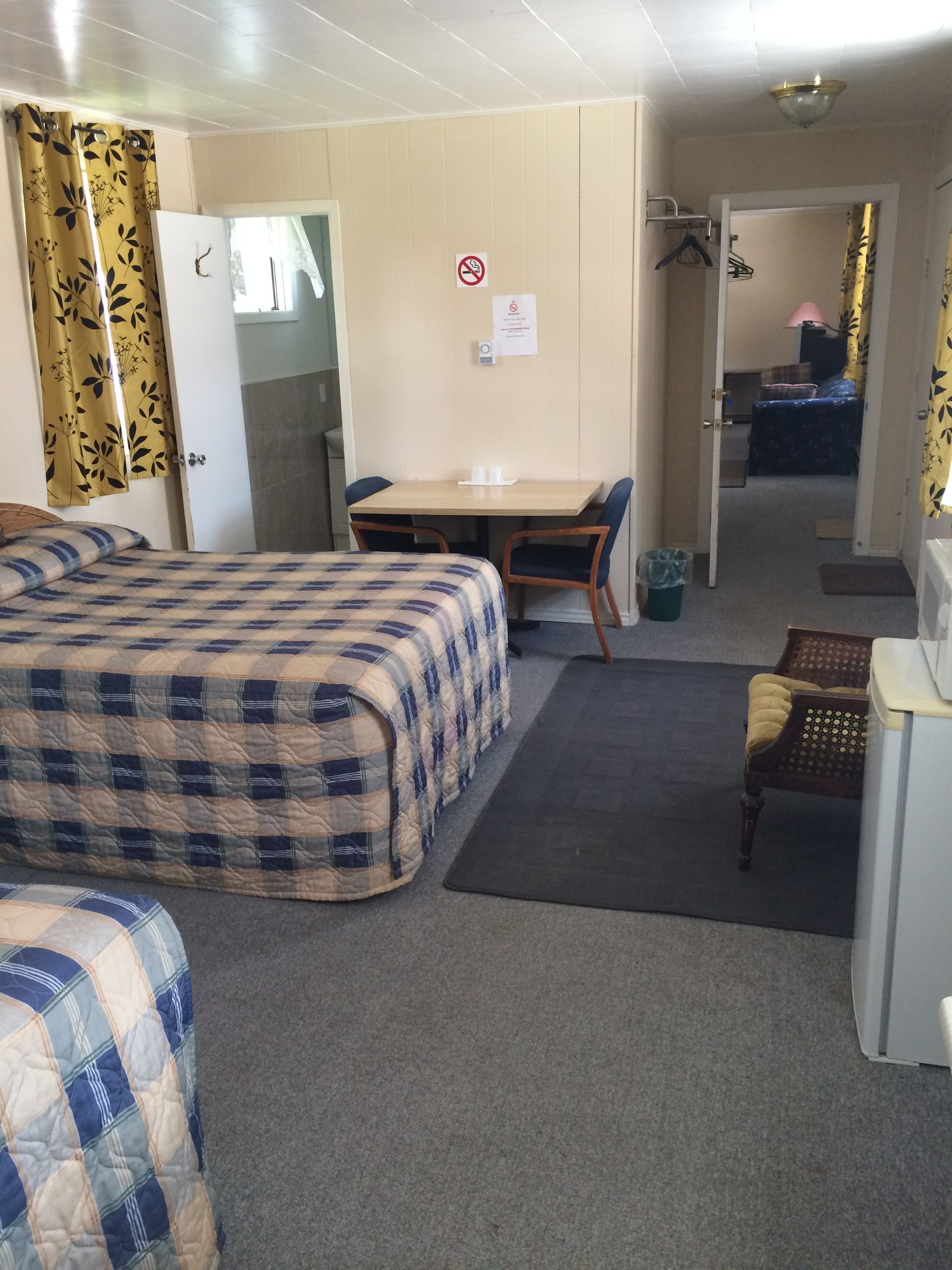 Standard Double Room | Iron/ironing board, free WiFi
