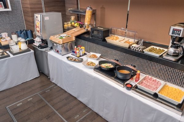 Sarapan bufet setiap hari (JPY 1500 seorang)