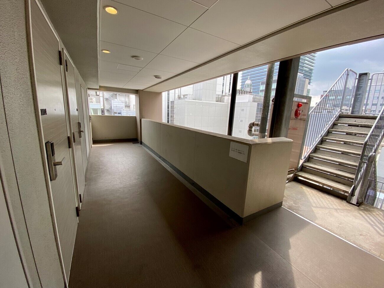 1 bedroom, down duvets, desk, blackout curtains