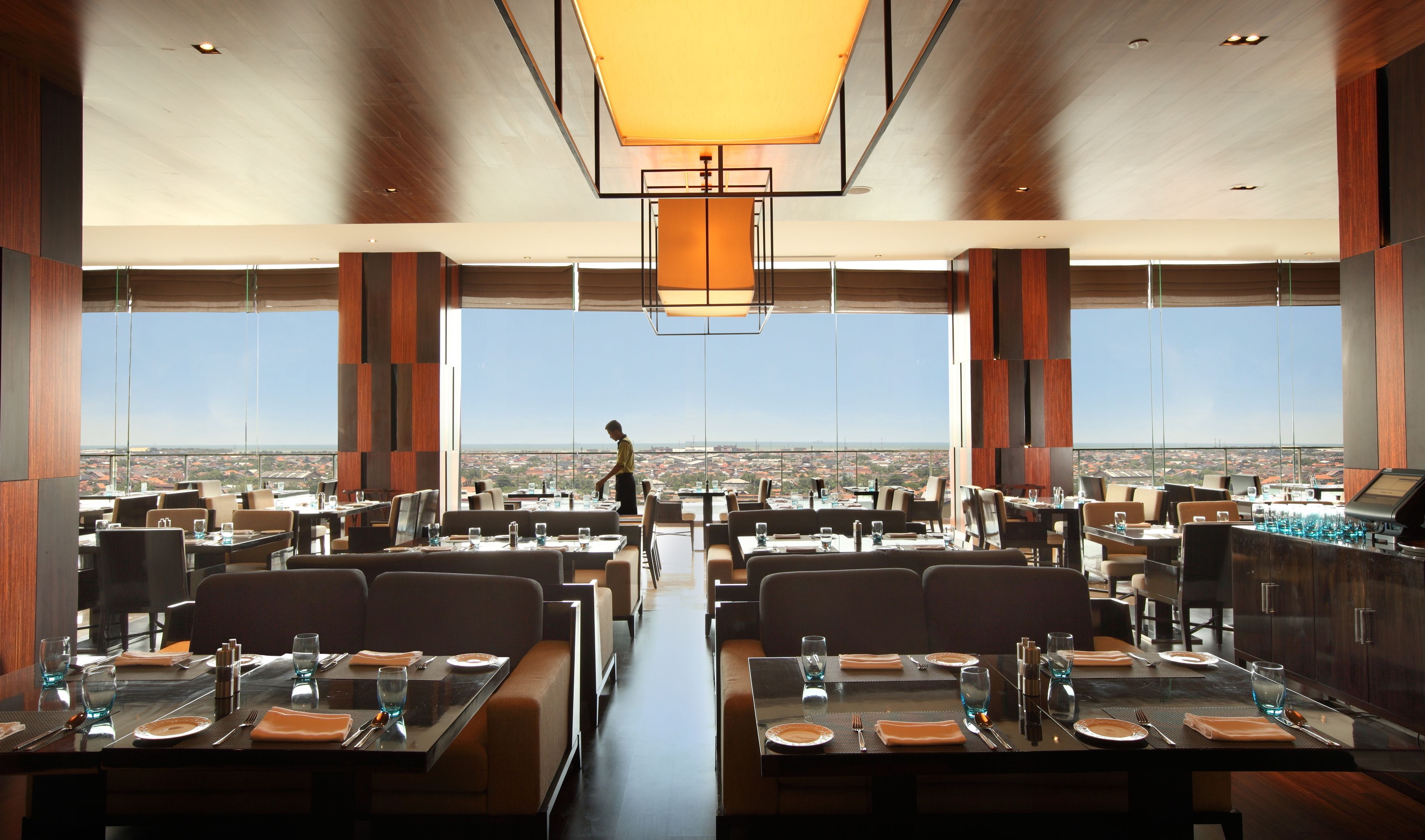 Desayuno buffet diario (IDR 175000 por persona)