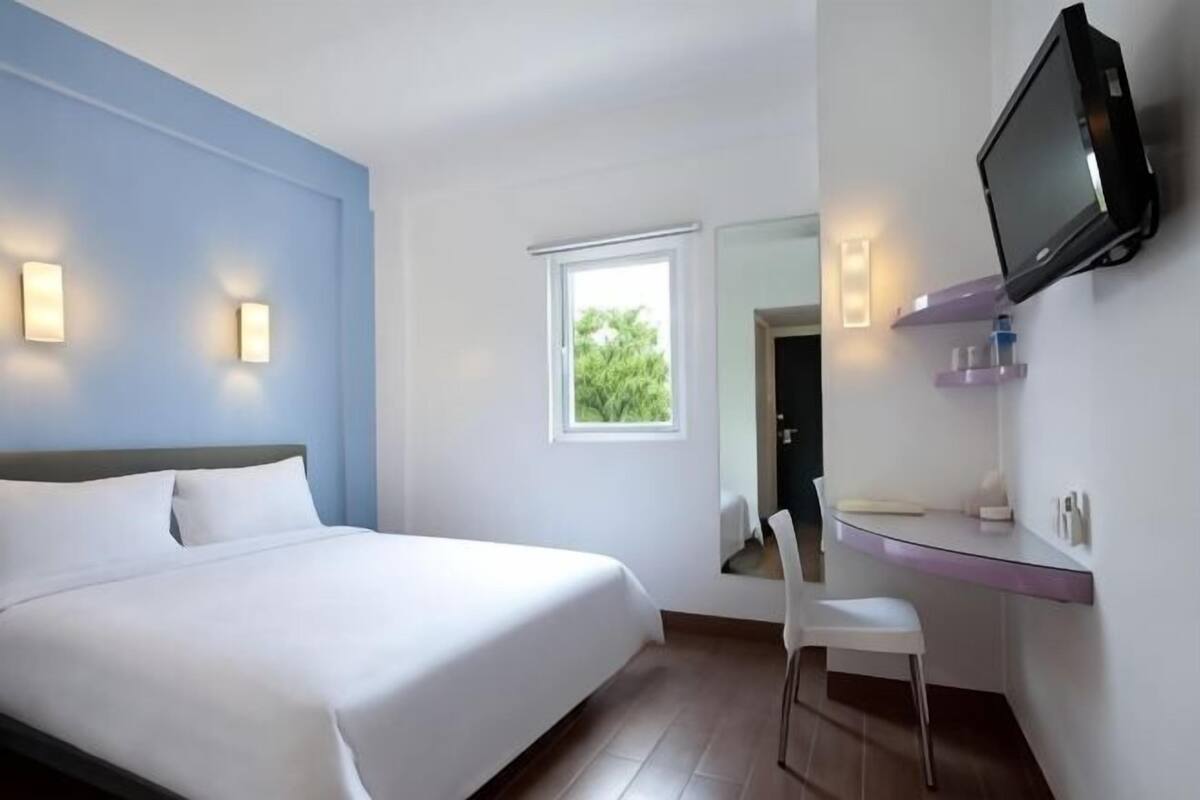 Caja de seguridad en la habitación, wifi gratis y ropa de cama