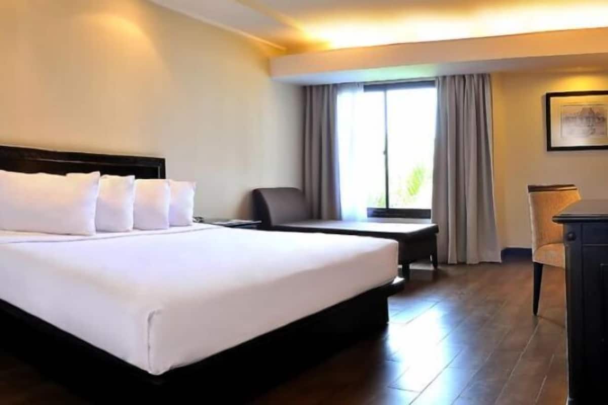 Cofres nos quartos, quartos à prova de som, Wi-Fi de cortesia