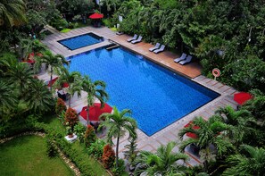 Outdoor pool, pool umbrellas