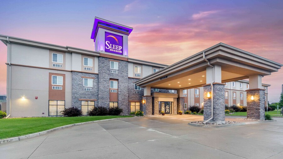 Sleep Inn & Suites Grand Forks Near Alerus Center