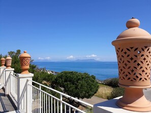 Private beach, sun-loungers, beach umbrellas - Yachting Club Mare (Gioiosa Marea)
