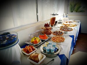 Buffet - Yachting Club Mare (Gioiosa Marea)