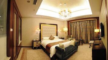 Minibar, caja fuerte, despertador